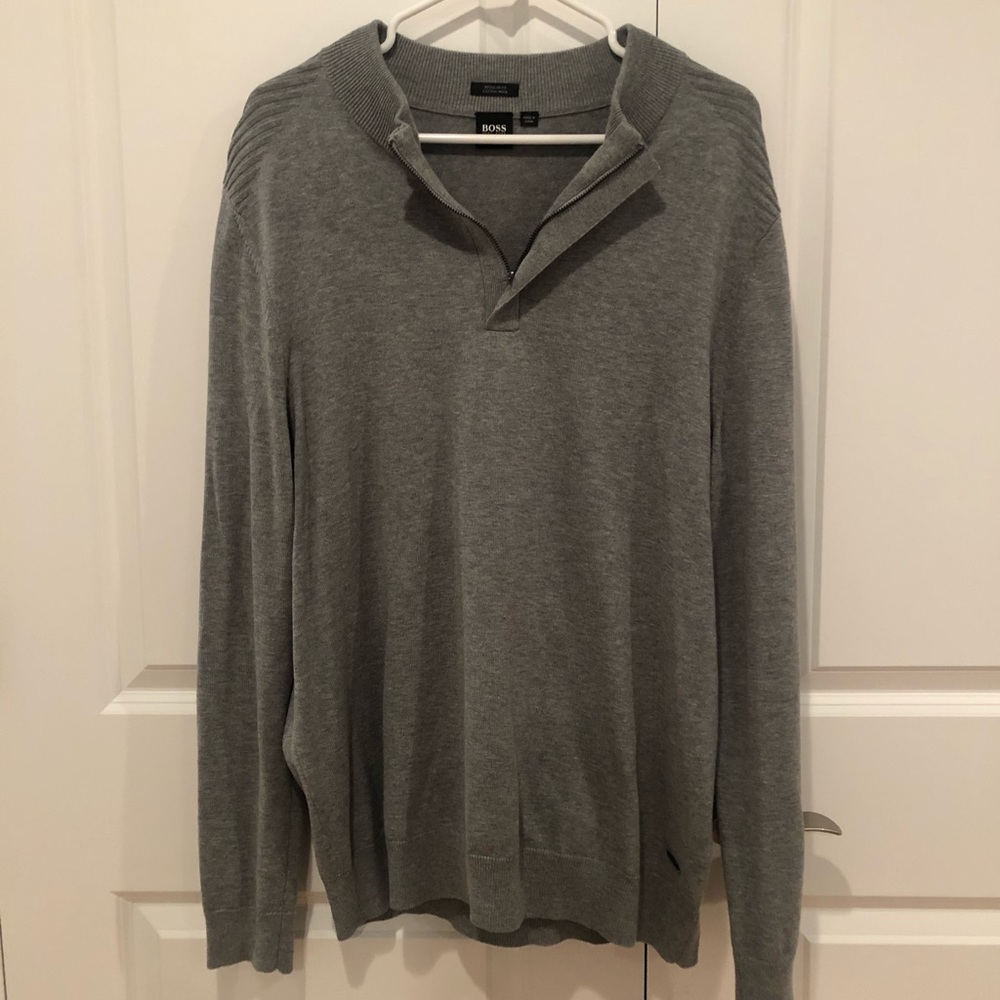 EUC Hugo Boss Gray quarter-zip pullover sweater-XL
